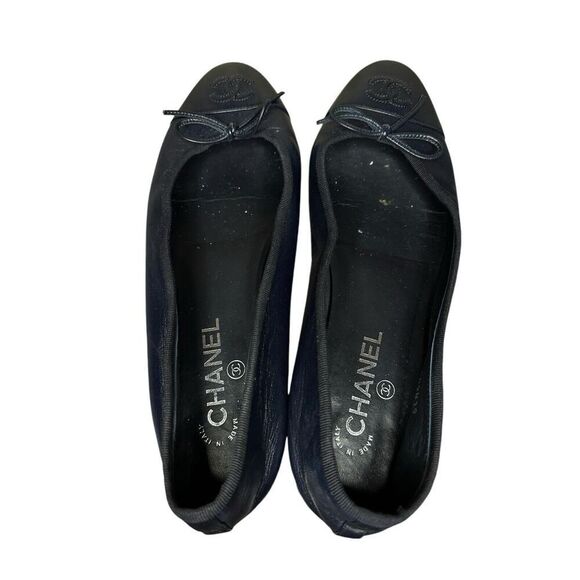 Chanel Navy Leather CC Toe Cap Ballet Flats 40.5 - Picture 10 of 14